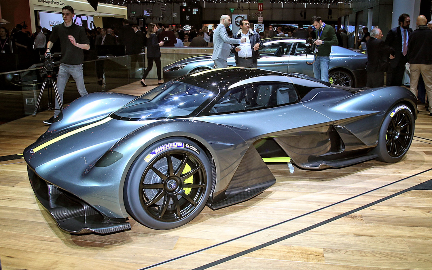 Aston Martin назвал свой гиперкар Валькирией